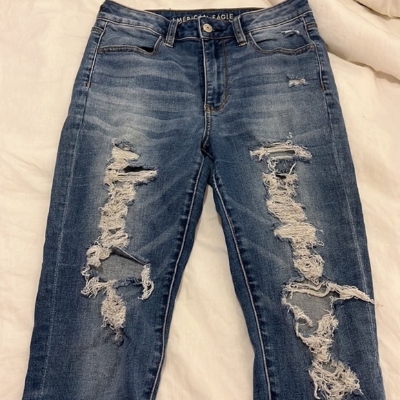 American Eagle Next Level Stretch Distressed Jeans - Size 6 Short - Picture 6 of 10